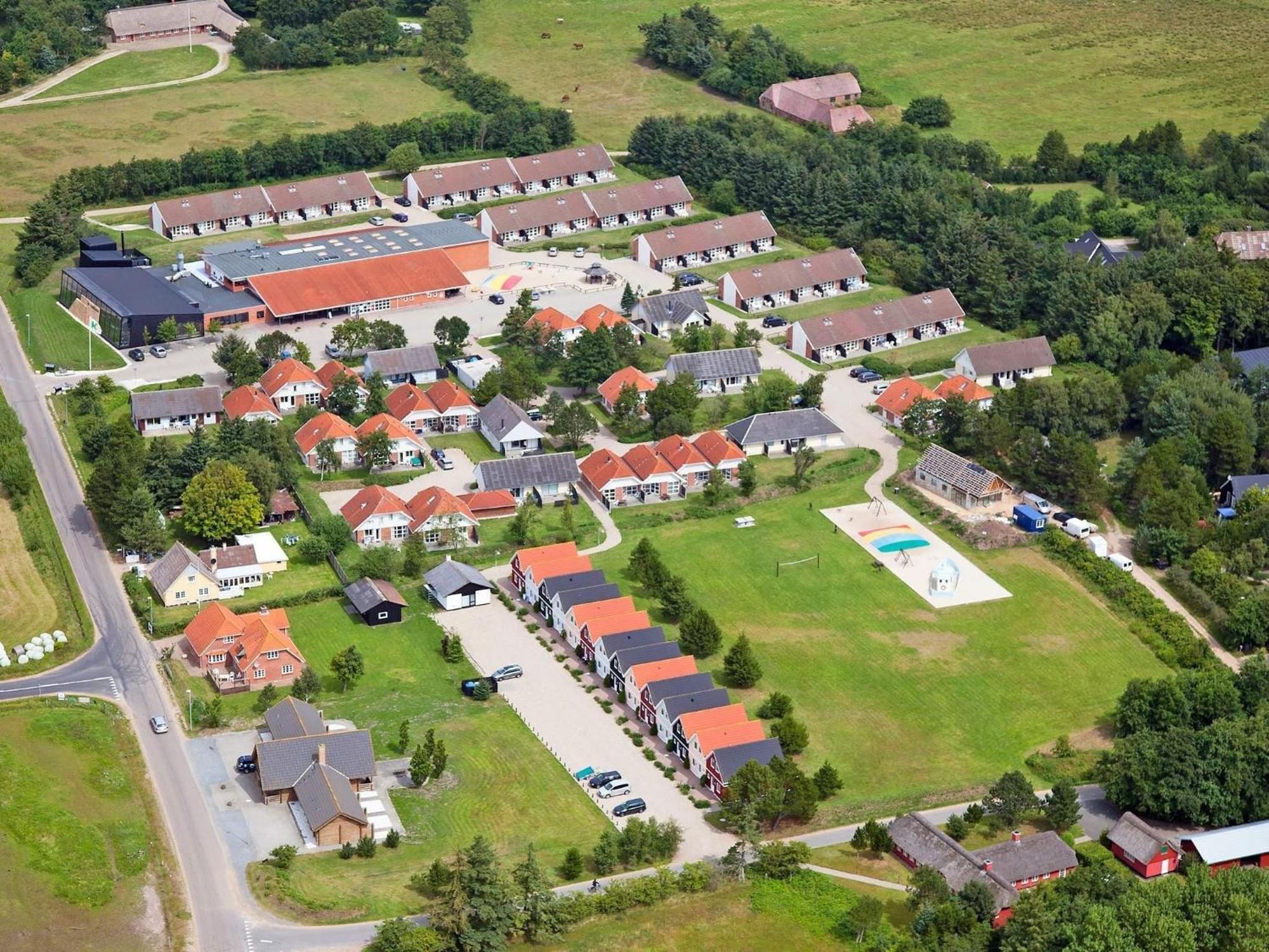 10 Person Holiday Home On A Holiday Park Blavand Bagian luar foto