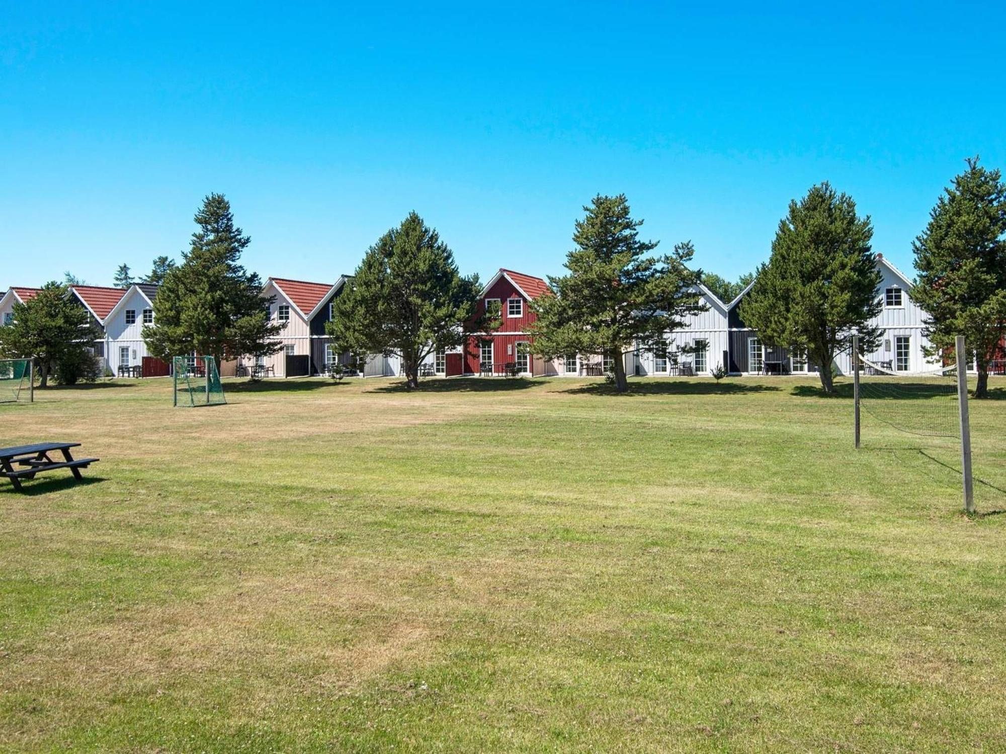 10 Person Holiday Home On A Holiday Park Blavand Bagian luar foto